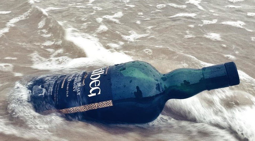 Whisky Ardbeg pływająca w Morzu Bałtyckim